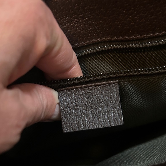 255. Gucci Signature Brown and Tan Messenger Bag - Picture 8 of 11